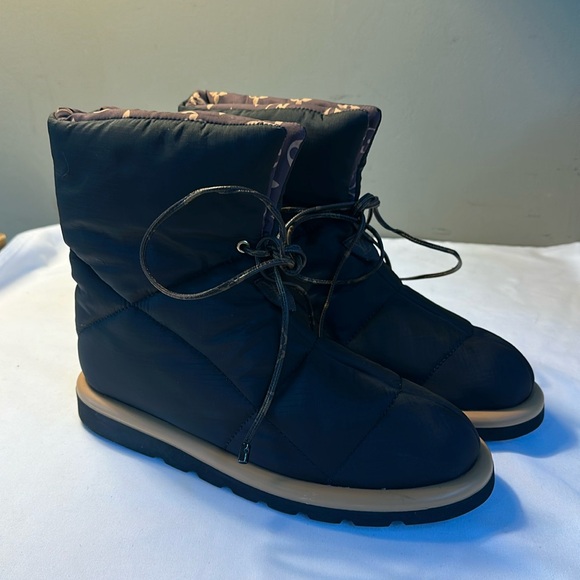 Louis Vuitton boots - Picture 3 of 14
